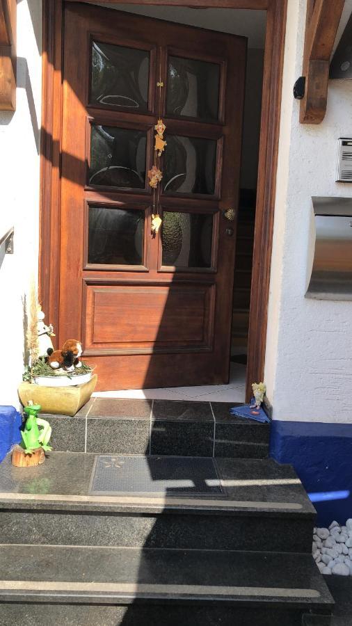 Grosses Zimmer Mit Bad Und Garten In Privathaus Hell, Gemuetlich, Massivholz Winningen Kültér fotó